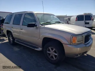 2000 Cadillac Escalade with VIN 1GYEK63R5YR187895, listed as a Copart auction lot 72468044 with 189,026 mi miles and Clean Title. Bid and sale history available at carsss.com. Image 4.
