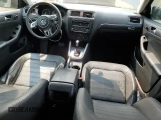 2013 Volkswagen Jetta S z VIN 3VW2K7AJXDM405009, wystawiony jako Copart lot #58663835 z przebiegiem 183 369 mil mil oraz Czysty tytuł • Clean title. Historia ofert i sprzedaży dostępna na DreamBid. Obrazek 8.