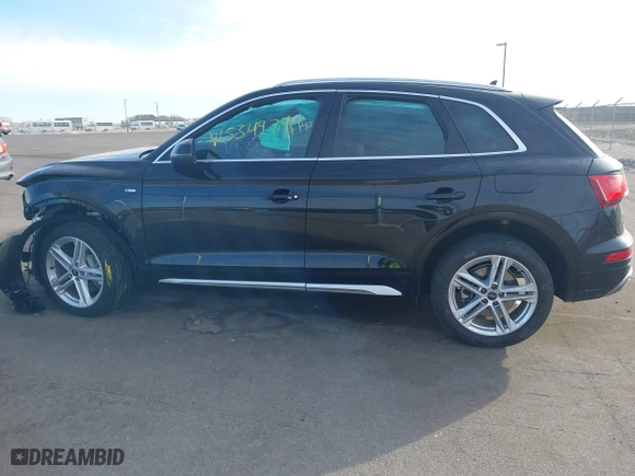 2024 Audi Q5 S line Premium Plus with VIN WA1E2AFY7R2021443, listed as a IAAI auction lot 41534974 with 7,512 mi miles. Bid and sale history available at carsss.com. Image 14.