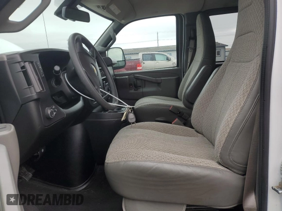 2020 Chevrolet Express Passenger LT z VIN 1GAZGPFG5L1211055, wystawiony jako Copart lot #51353985 z przebiegiem 59 271 mil mil oraz Szkody całkowita. Historia ofert i sprzedaży dostępna na DreamBid. Obrazek 7.