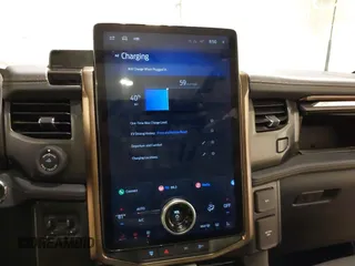 2022 Ford F-150 Lightning Pro с VIN 1FT6W1EV2NWG01661, выставлен на аукционе IAAI как лот 41785750 с пробегом 21 156 миль миль и . История ставок и продаж доступна на DreamBid. Изображение 19.