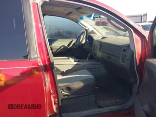 2005 Nissan Titan SE z VIN 1N6AA06A65N514475, wystawiony jako IAAI lot #42646219 z przebiegiem 142 736 mil mil oraz . Historia ofert i sprzedaży dostępna na DreamBid. Obrazek 5.