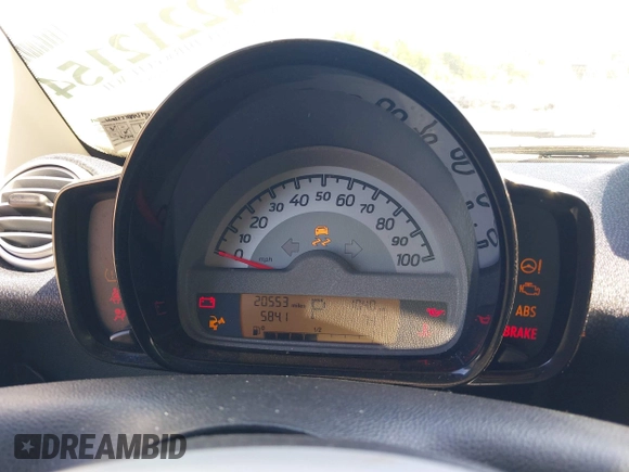 2015 Smart fortwo Passion with VIN WMEEJ3BAXFK810065, listed as a IAAI auction lot 42212154 with 20,553 mi miles and . Bid and sale history available at DreamBid. Image 7.