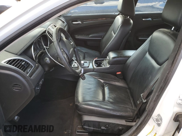 2015 Chrysler 300 Limited with VIN 2C3CCAAG5FH853816, listed as a Copart auction lot 47038945 with 122,051 mi miles and Non Repairable. Bid and sale history available at carsss.com. Image 7.