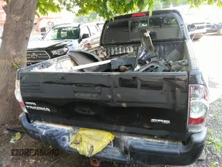 2014 Toyota Tacoma with VIN 3TMMU4FN6EM072471, listed as a IAAI auction lot 42525218 with 150,461 mi miles and . Bid and sale history available at DreamBid. Image 17.