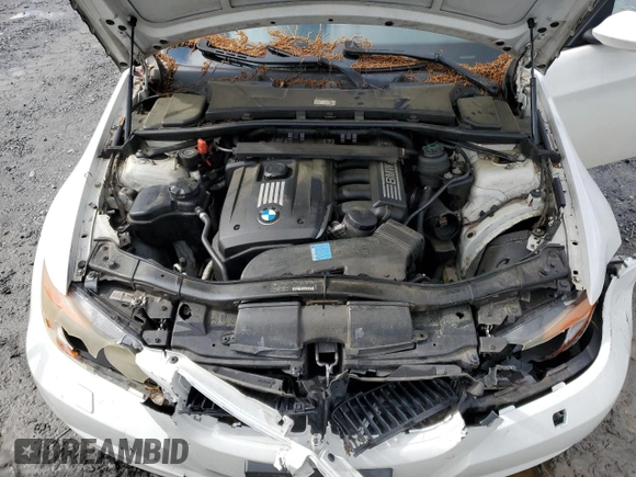 2007 BMW 3 Series 328i with VIN WBAVA33517KX81800, listed as a Copart auction lot 52684855 with 147,621 mi miles and Salvage Title. Bid and sale history available at carsss.com. Image 12.