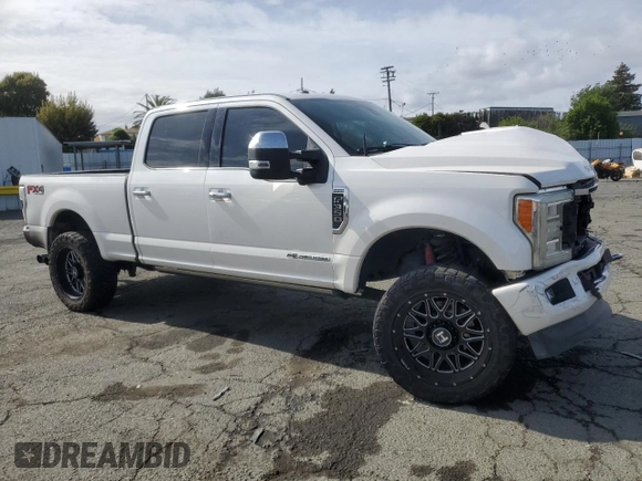 2017 Ford F-350 Platinum с VIN 1FT8W3BT1HEB72157, выставлен на аукционе Copart как лот 50434415 с пробегом 177 062 миль миль и Списание • Salvage title. История ставок и продаж доступна на DreamBid. Изображение 4.