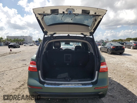 2013 Mercedes-Benz M 550 with VIN 4JGDA7DB0DA149846, listed as a Copart auction lot 44609075 with 140,603 mi miles and Salvage title. Bid and sale history available at DreamBid. Image 6.
