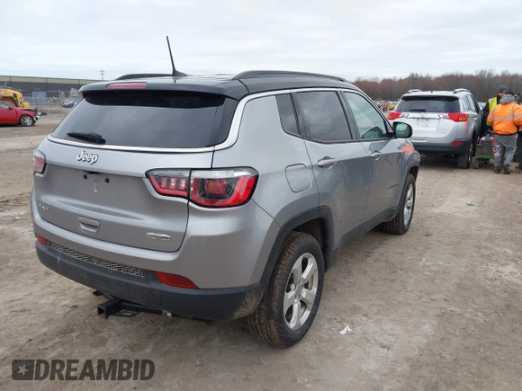 2018 Jeep Compass Latitude with VIN 3C4NJDBB1JT303009, listed as a IAAI auction lot 42012766 with 161,463 mi miles. Bid and sale history available at carsss.com. Image 4.