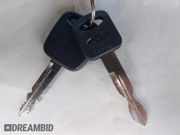 2004 Ford Escape XLT z VIN 1FMYU03144KA97818, wystawiony jako IAAI lot #42213241 z przebiegiem 183 280 mil mil oraz . Historia ofert i sprzedaży dostępna na DreamBid. Obrazek 11.
