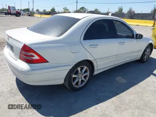2007 Mercedes-Benz C 280 Luxury with VIN WDBRF54H47F865241, listed as a IAAI auction lot 42604637 with Not provided miles and . Bid and sale history available at DreamBid. Image 4.