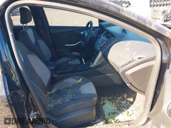 2018 Ford Focus ST with VIN 1FADP3L9XJL209180, listed as a IAAI auction lot 40667989 with 95,519 mi miles and . Bid and sale history available at DreamBid. Image 5.