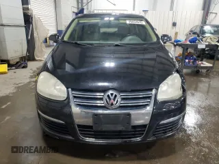 2006 Volkswagen Jetta 1.9L TDI z VIN 3VWDT71K06M752110, wystawiony jako Copart lot #49664635 z przebiegiem 156 883 mil mil oraz Szkoda całkowita • Salvage title. Historia ofert i sprzedaży dostępna na DreamBid. Obrazek 5.