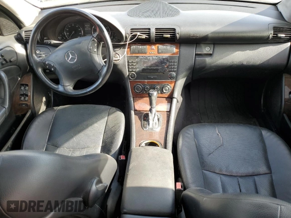 2005 Mercedes-Benz C 320 с VIN WDBRF84J15F669713, выставлен на аукционе Copart как лот 75413424 с пробегом 260 776 миль миль и Списание • Salvage title. История ставок и продаж доступна на DreamBid. Изображение 8.