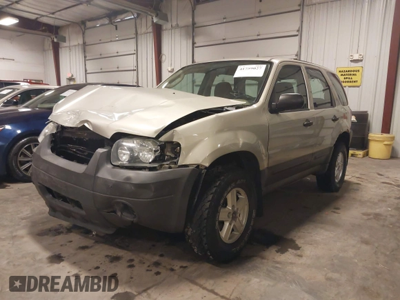 2005 Ford Escape XLS Value with VIN 1FMYU02Z35KA57707, listed as a IAAI auction lot 41759027 with 1 mi miles. Bid and sale history available at carsss.com. Image 18.