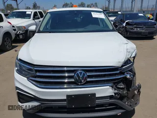 2024 Volkswagen Tiguan SE z VIN 3VVNB7AX4RM198923, wystawiony jako IAAI lot #42312597 z przebiegiem 6 827 mil mil oraz . Historia ofert i sprzedaży dostępna na DreamBid. Obrazek 12.