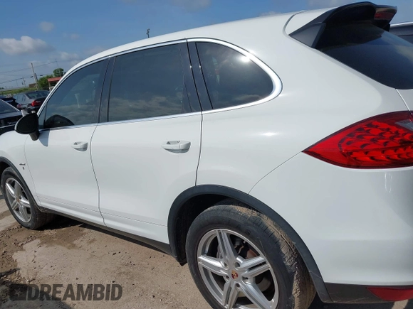 2014 Porsche Cayenne Diesel с VIN WP1AF2A22ELA34301, выставлен на аукционе IAAI как лот 42749071 с пробегом 126 593 миль миль и . История ставок и продаж доступна на DreamBid. Изображение 14.