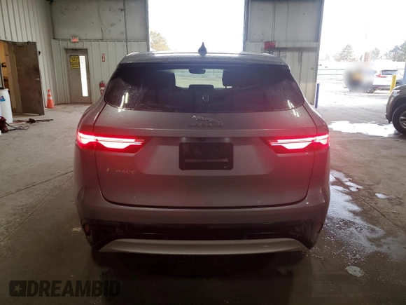 2021 Jaguar F-Pace S z VIN SADCJ2EX5MA670739, wystawiony jako Copart lot #47641555 z przebiegiem 62 165 mil mil oraz Szkoda całkowita • Salvage title. Historia ofert i sprzedaży dostępna na DreamBid. Obrazek 6.