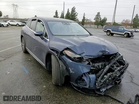 2023 Mercedes-Benz EQS 450 z VIN 4JGDM2EB3PA018729, wystawiony jako Copart lot #43783485 z przebiegiem Nie podano mil oraz Szkoda całkowita • Salvage title. Historia ofert i sprzedaży dostępna na DreamBid. Obrazek 11.