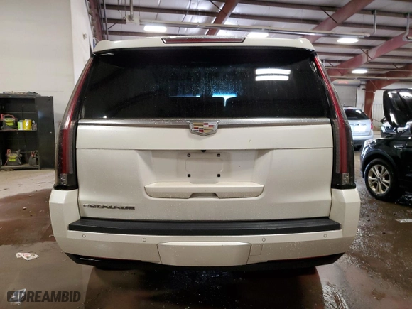 2015 Cadillac Escalade Luxury with VIN 1GYS4MKJ9FR525910, listed as a Copart auction lot 70377534 with 120,017 mi miles and Clean Title. Bid and sale history available at carsss.com. Image 6.