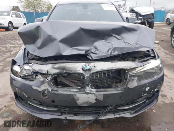 2016 BMW 3 Series 328i z VIN WBA8E9G53GNT85817, wystawiony jako IAAI lot #41765637 z przebiegiem 130 719 mil mil oraz . Historia ofert i sprzedaży dostępna na DreamBid. Obrazek 12.