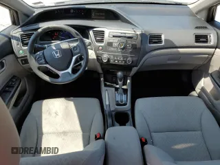 2015 Honda Civic LX z VIN 19XFB2F55FE102042, wystawiony jako Copart lot #56213075 z przebiegiem 98 324 mil mil oraz Szkoda całkowita • Salvage title. Historia ofert i sprzedaży dostępna na DreamBid. Obrazek 8.