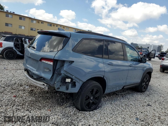 2022 Honda Pilot TrailSport z VIN 5FNYF6H86NB084266, wystawiony jako Copart lot #52640885 z przebiegiem 32 651 mil mil oraz Szkoda całkowita • Salvage title. Historia ofert i sprzedaży dostępna na DreamBid. Obrazek 3.