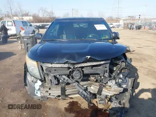 2014 Ford Utility Police Interceptor with VIN 1FM5K8AR0EGC14072, listed as a IAAI auction lot 41781060 with 173,354 mi miles. Bid and sale history available at carsss.com. Image 13.
