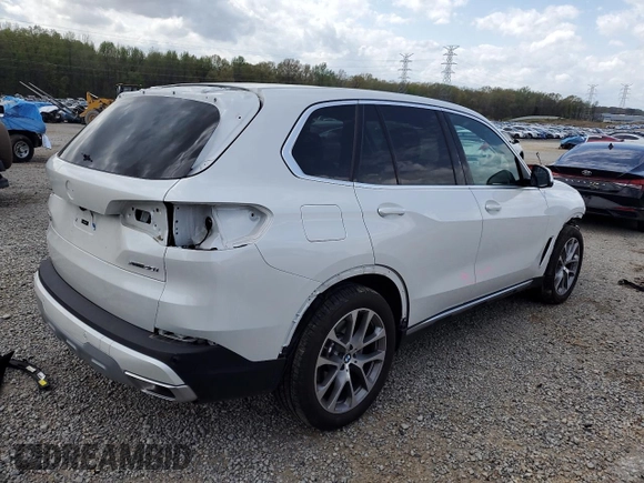 2025 BMW X5 xDrive40i with VIN 5UX23EU00S9W31898, listed as a Copart auction lot 51177025 with 11,483 mi miles and Clean Title. Bid and sale history available at carsss.com. Image 3.