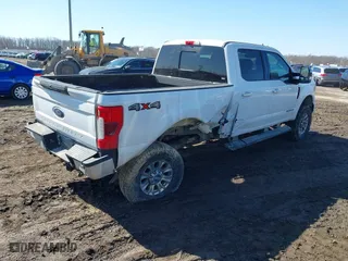 2019 Ford Super Duty F-250 SRW XL with VIN 1FT7W2BT8KEC85181, listed as a IAAI auction lot 41744429 with 165,247 mi miles. Bid and sale history available at carsss.com. Image 4.