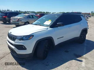 2022 Jeep Compass Latitude with VIN 3C4NJCBB0NT235267, listed as a IAAI auction lot 41700373 with 24,768 mi miles and . Bid and sale history available at carsss.com. Image 17.