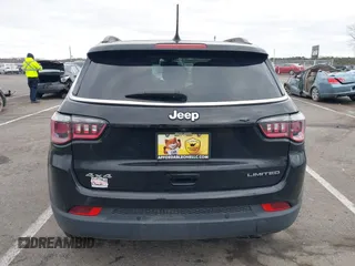 2018 Jeep Compass Limited with VIN 3C4NJDCB8JT307296, listed as a IAAI auction lot 41747374 with 110,499 mi miles. Bid and sale history available at carsss.com. Image 15.