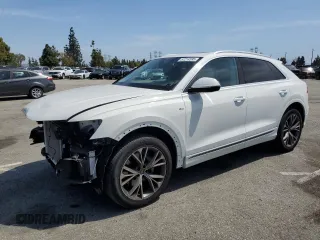 2023 Audi Q8 Premium Plus z VIN WA1EVBF18PD016706, wystawiony jako Copart lot #57214595 z przebiegiem 20 675 mil mil oraz Szkoda całkowita • Salvage title. Historia ofert i sprzedaży dostępna na DreamBid. Obrazek 1.
