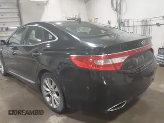 2013 Hyundai Azera z VIN KMHFG4JG4DA218608, wystawiony jako IAAI lot #41601792 z przebiegiem 101 846 mil mil oraz . Historia ofert i sprzedaży dostępna na DreamBid. Obrazek 3.