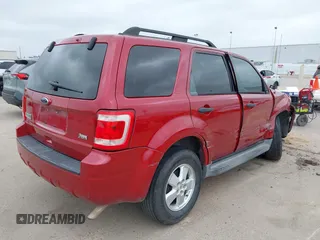 2010 Ford Escape XLT z VIN 1FMCU9DG1AKC21640, wystawiony jako IAAI lot #41962042 z przebiegiem 238 283 mil mil oraz . Historia ofert i sprzedaży dostępna na DreamBid. Obrazek 4.