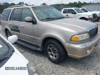 2001 Lincoln Navigator z VIN 5LMEU27R41LJ12030, wystawiony jako IAAI lot #42283872 z przebiegiem Nie podano mil oraz . Historia ofert i sprzedaży dostępna na DreamBid. Obrazek 1.