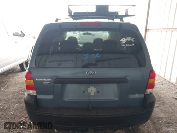 2006 Ford Escape XLT z VIN 1FMCU93126KB09191, wystawiony jako IAAI lot #41700899 z przebiegiem 123 345 mil mil oraz . Historia ofert i sprzedaży dostępna na DreamBid. Obrazek 16.