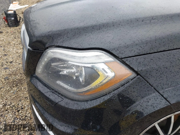 2014 Mercedes-Benz GL-Class GL 550 with VIN 4JGDF7DE1EA274612, listed as a IAAI auction lot 41710174 with 105,094 mi miles. Bid and sale history available at carsss.com. Image 20.