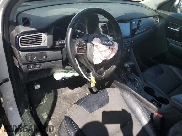 2017 Kia Niro Touring Launch Edition with VIN KNDCC3LC6H5062514, listed as a Copart auction lot 85264154 with 183,183 mi miles and Salvage Title. Bid and sale history available at carsss.com. Image 8.