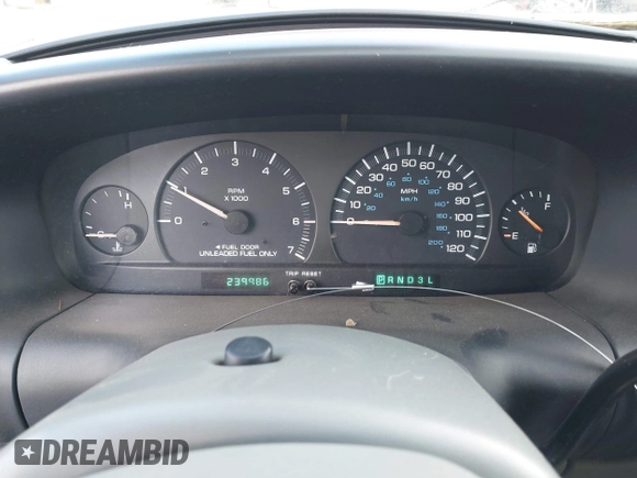 2000 Chrysler Voyager SE z VIN 1C4GJ44G8YB770649, wystawiony jako IAAI lot #42217547 z przebiegiem 239 986 mil mil oraz . Historia ofert i sprzedaży dostępna na DreamBid. Obrazek 7.
