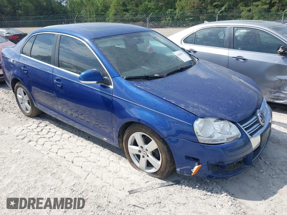 2009 Volkswagen Jetta SE z VIN 3VWRZ71K99M159242, wystawiony jako IAAI lot #42200917 z przebiegiem 226 285 mil mil oraz . Historia ofert i sprzedaży dostępna na DreamBid. Obrazek 1.