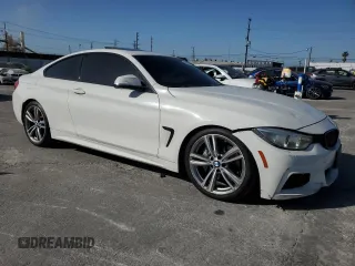 2014 BMW 4 Series 435i z VIN WBA3R1C55EK190662, wystawiony jako Copart lot #56992275 z przebiegiem 141 310 mil mil oraz Czysty tytuł • Clean title. Historia ofert i sprzedaży dostępna na DreamBid. Obrazek 4.
