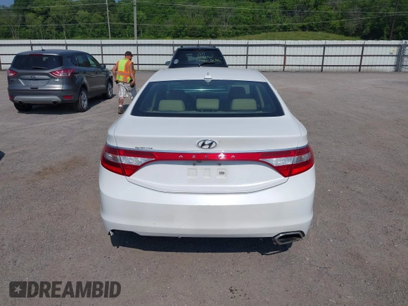 2015 Hyundai Azera z VIN KMHFG4JG3FA447672, wystawiony jako IAAI lot #42474930 z przebiegiem 125 425 mil mil oraz . Historia ofert i sprzedaży dostępna na DreamBid. Obrazek 16.