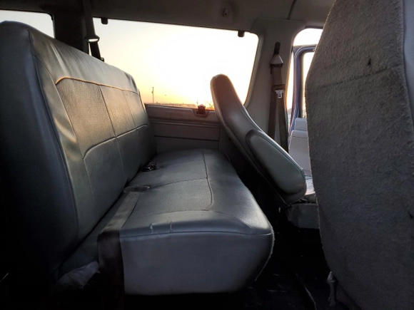 2007 Ford Econoline Passenger XL with VIN 1FBNE31L67DB23312, listed as a Copart auction lot 48683305 with 189,129 mi miles and Salvage Title. Bid and sale history available at carsss.com. Image 11.