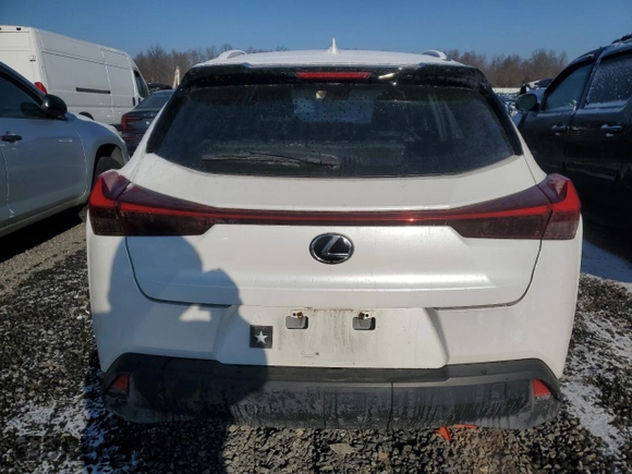 2021 Lexus UX 200 z VIN JTHX3JBH2M2040913, wystawiony jako Copart lot #88754455 z przebiegiem 38 776 mil mil oraz Szkoda całkowita • Salvage title. Historia ofert i sprzedaży dostępna na DreamBid. Obrazek 6.
