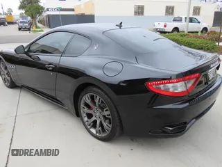 2013 Maserati GranTurismo Sport z VIN ZAM45VLAXD0072023, wystawiony jako Copart lot #59033745 z przebiegiem 86 009 mil mil oraz Szkoda całkowita • Salvage title. Historia ofert i sprzedaży dostępna na DreamBid. Obrazek 4.