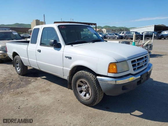 2002 Ford Ranger XL with VIN 1FTYR14U52PA80935, listed as a IAAI auction lot 41775133 with 165,286 mi miles. Bid and sale history available at carsss.com. Image 1.