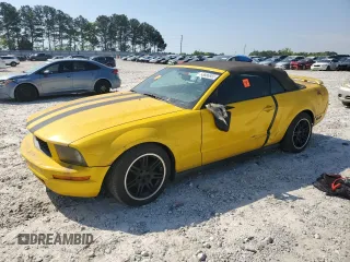 2006 Ford Mustang Standard z VIN 1ZVFT84N465228100, wystawiony jako Copart lot #53686955 z przebiegiem 149 634 mil mil oraz Nie do naprawy • Non repairable. Historia ofert i sprzedaży dostępna na DreamBid. Obrazek 1.