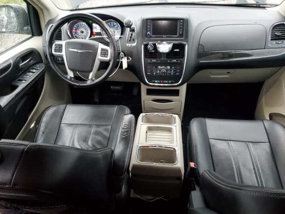2015 Chrysler Town & Country Touring-L with VIN 2C4RC1CG9FR602780, listed as a Copart auction lot 52844765 with 173,014 mi miles and Clean Title. Bid and sale history available at carsss.com. Image 8.