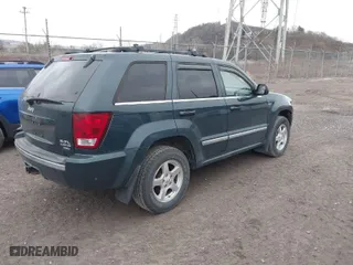 2005 Jeep Grand Cherokee Limited with VIN 1J8HR58275C551584, listed as a IAAI auction lot 41754290 with NaN miles. Bid and sale history available at carsss.com. Image 4.